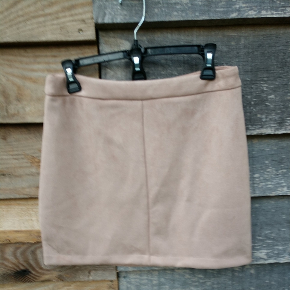 📌SALE $5 📌Suede Mini Skirt 🎉Rose Beige Medium